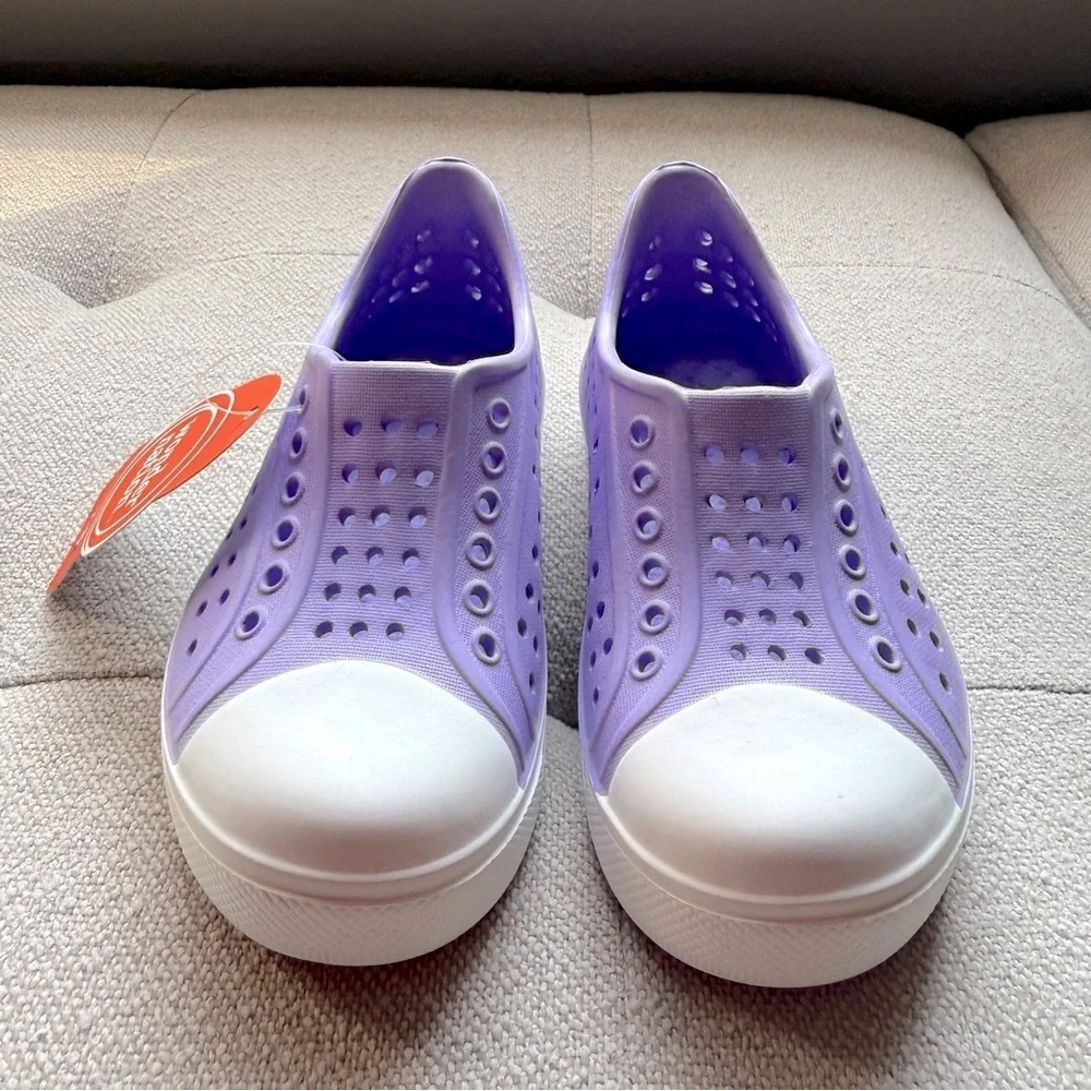 Wonder Nation youth size 7-8 lightweight water shoes